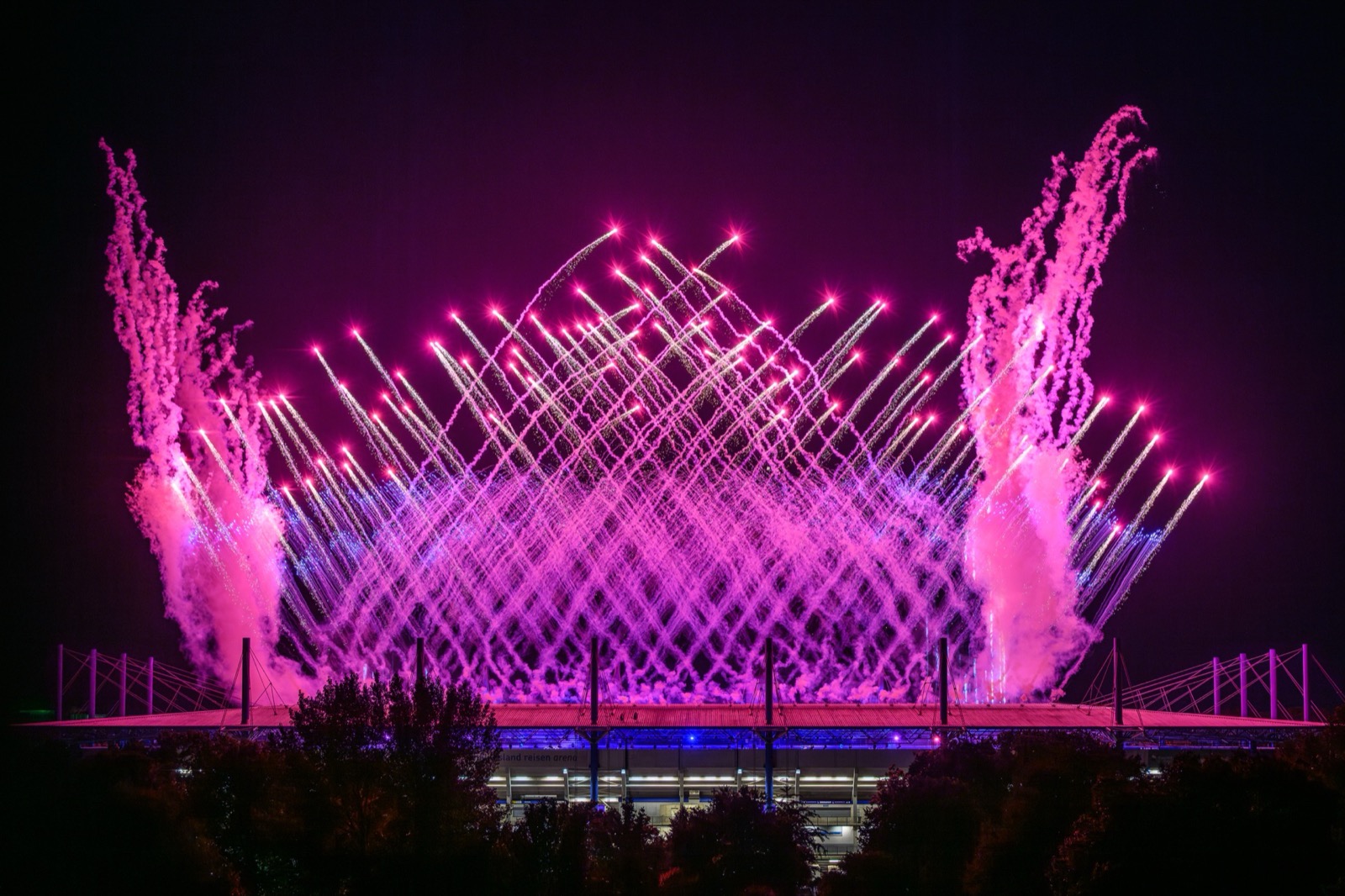 Sport-Fotografie: Eröffnungsfeier - FISU World University Games 2025 - Duisburg