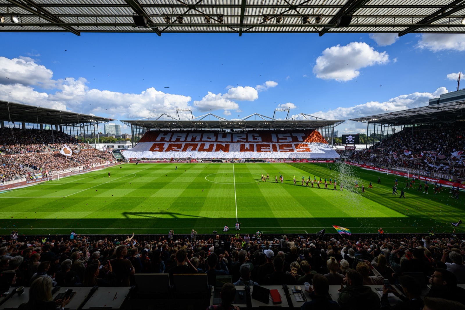 Sport-Fotografie: Fußball - FC St. Pauli - FC Augsburg