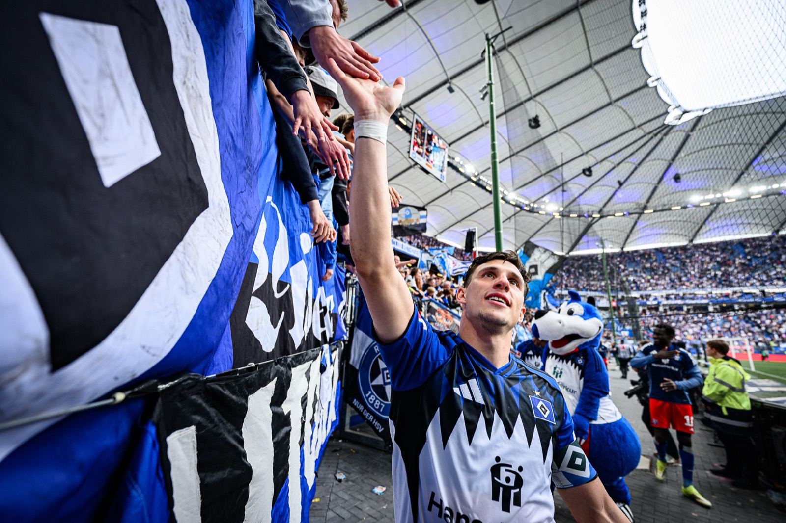 Sport-Fotografie: Fußball - Hamburger SV - SC Freiburg